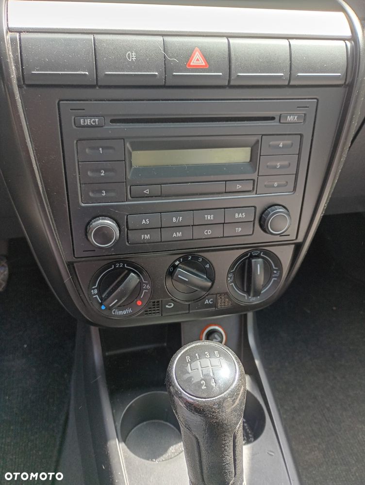 Volkswagen Fox - 9