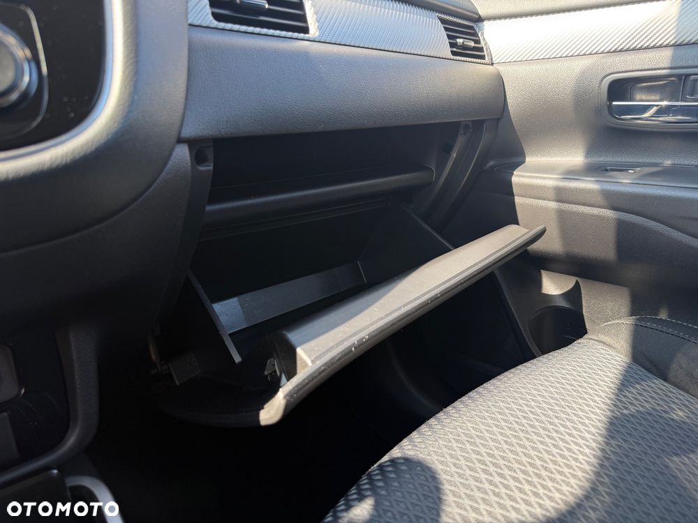 Mitsubishi Outlander 2.0 2WD CVT Active - 25