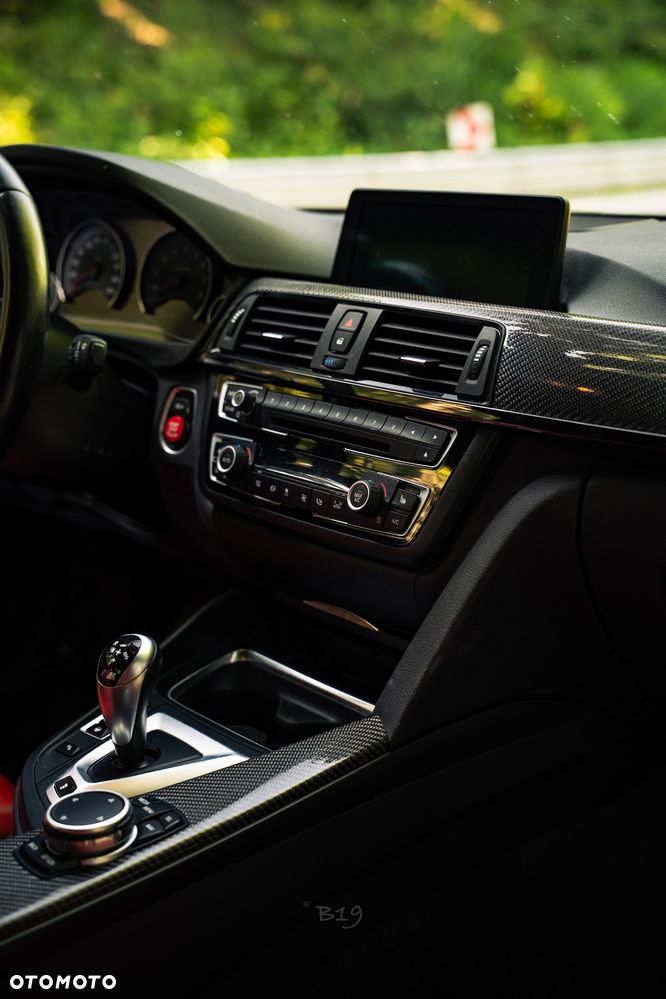 BMW M4 Coupe DKG - 21