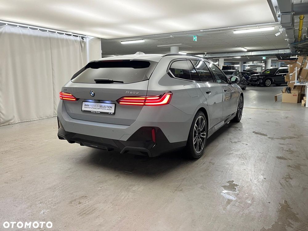 BMW Seria 5 520d xDrive mHEV M Sport - 12