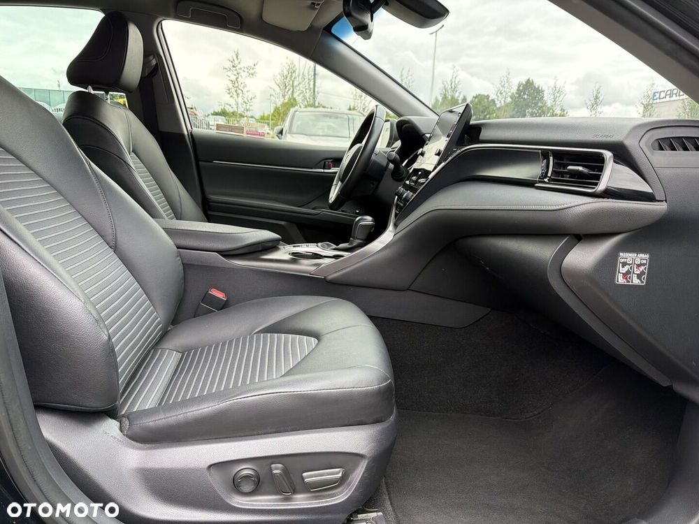 Toyota Camry 2.5 Hybrid Prestige CVT - 8