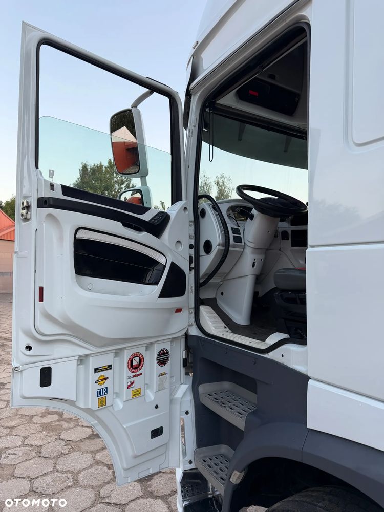 DAF XF 106 530 PUSHER 6x2 / RETARDER INTARDER / 3 OSIE / PRZEBIEG 668 851 KM / NAJMOCNIEJSZY SILNIK 530 KM / NAJWIĘKSZA KABINA SUPER SPACE CAB / 2017 ROK !! - 21