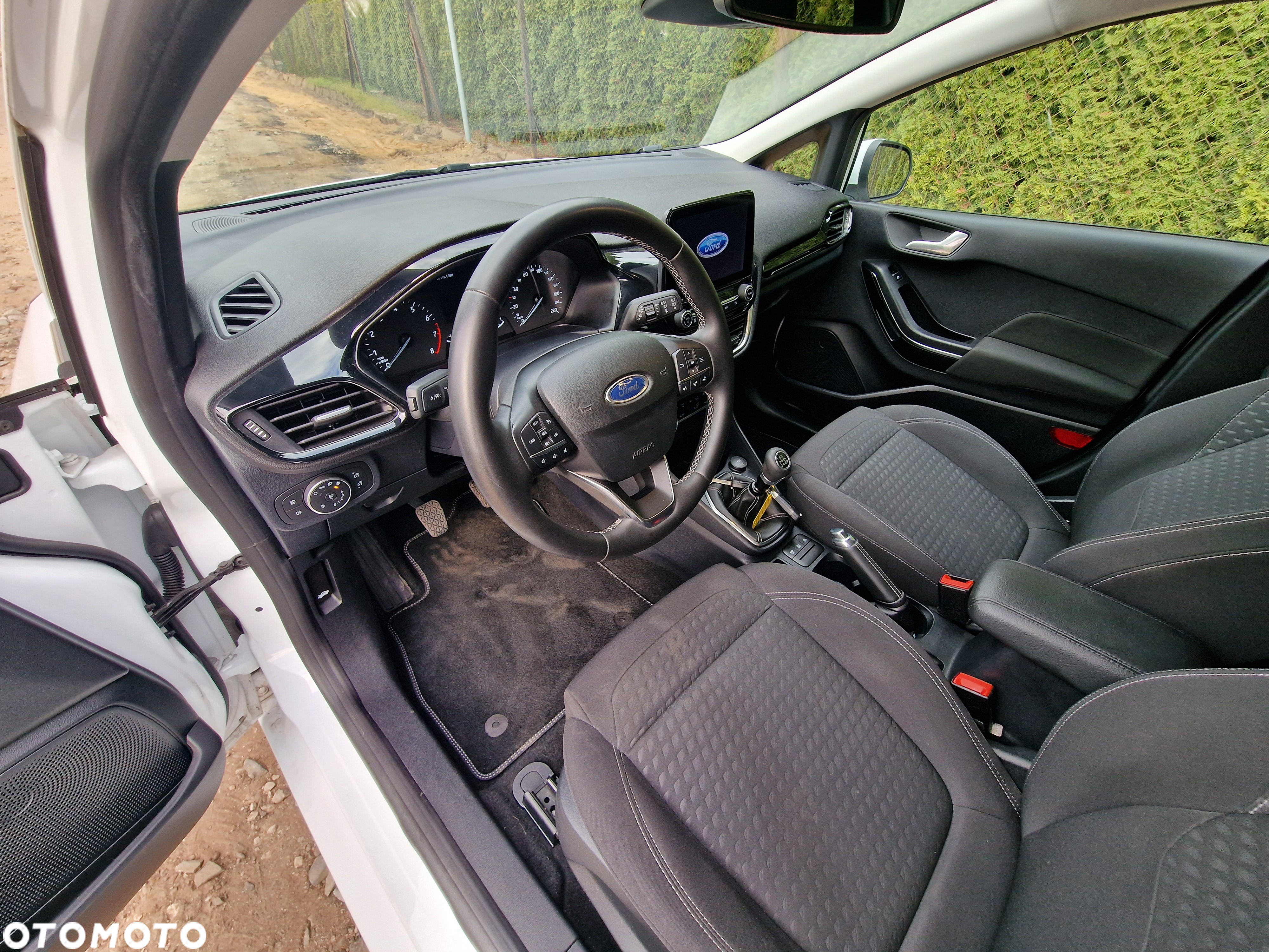 Ford Fiesta 1.0 EcoBoost S&S TITANIUM - 9