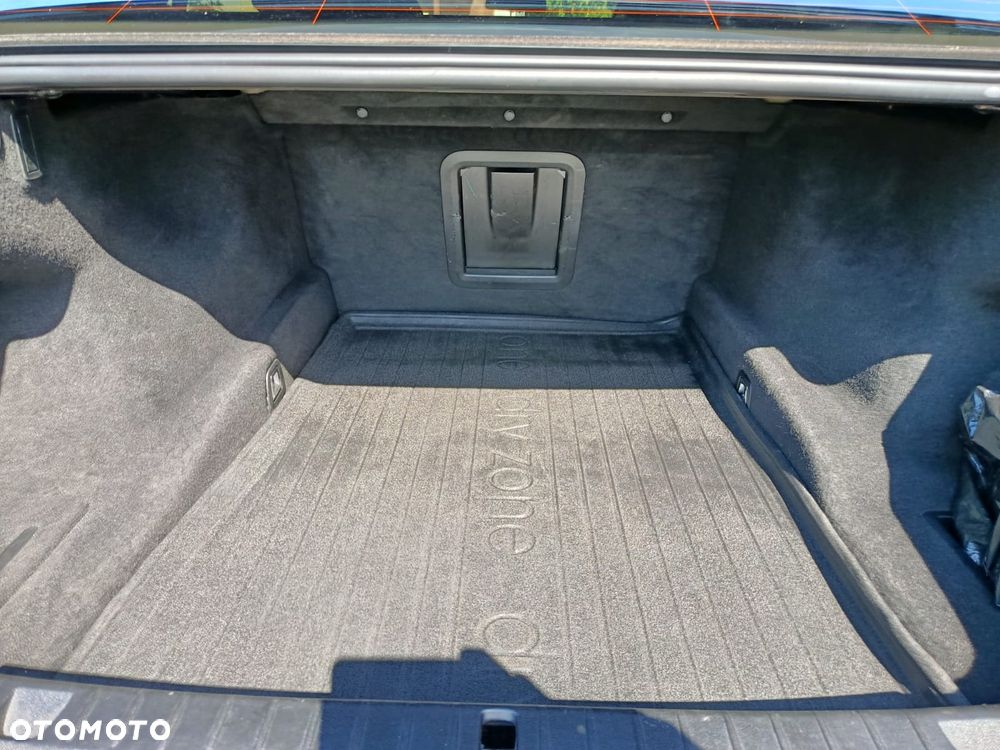 BMW Seria 7 740d xDrive - 28