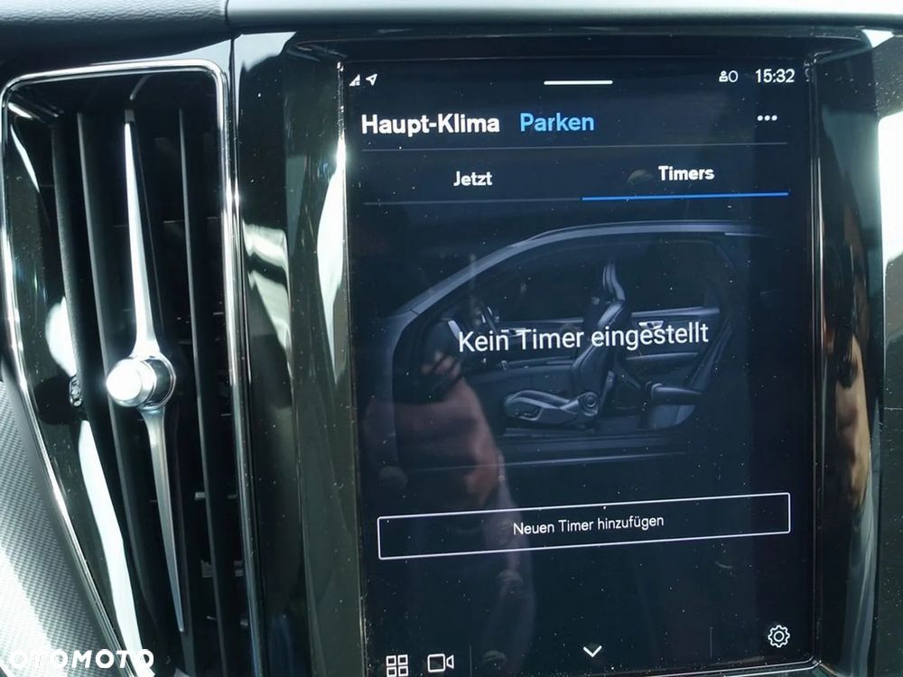 Volvo XC 60 B5 B AWD Plus Black Edition - 22