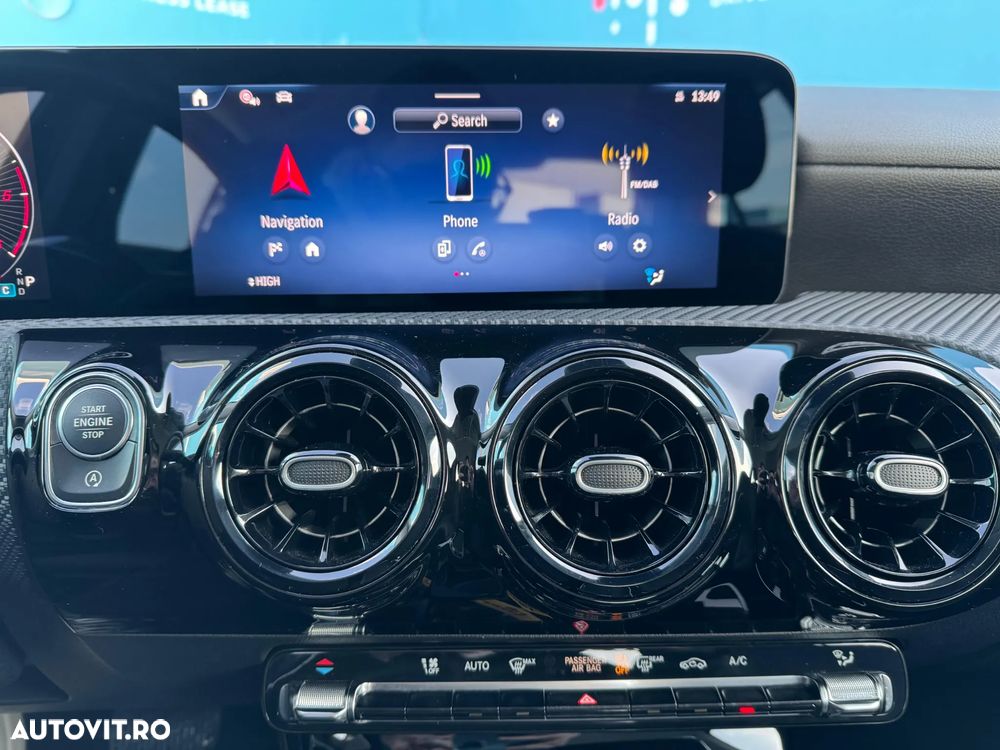 Mercedes-Benz A 180 d Sedan 8G-DCT - 9