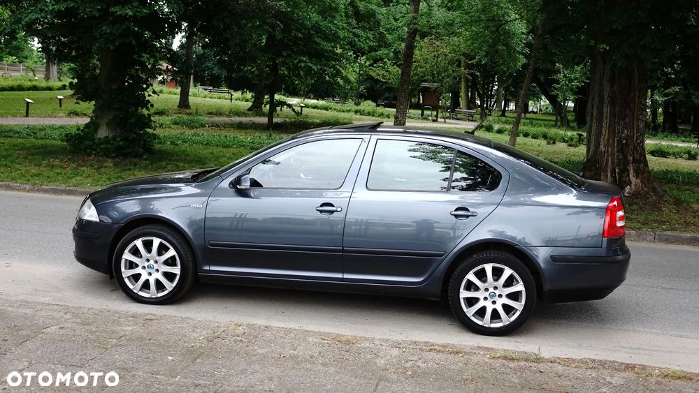 Skoda Octavia 2.0 FSI Automatik Laurin & Klement - 28