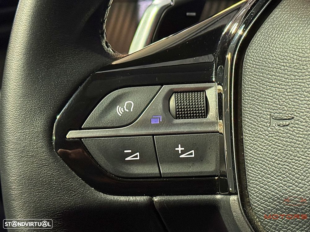 Peugeot 2008 1.2 PureTech Allure Pack EAT8 - 22