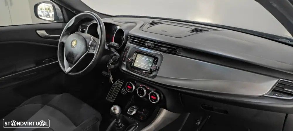 Alfa Romeo Giulietta 1.6 JTDM Exclusive - 24