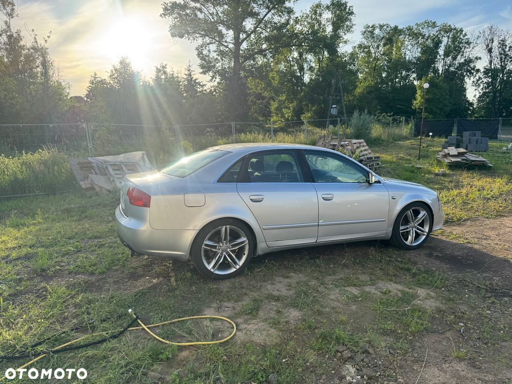 Audi A4 Limousine 2.0 T FSI quattro - 2
