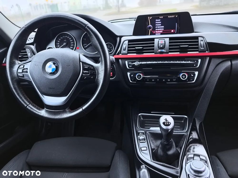 BMW Seria 3 318d DPF Edition Sport - 17
