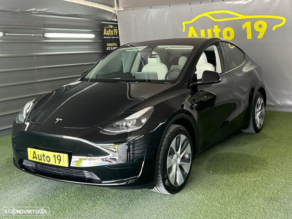 Tesla Model Y RWD - 2