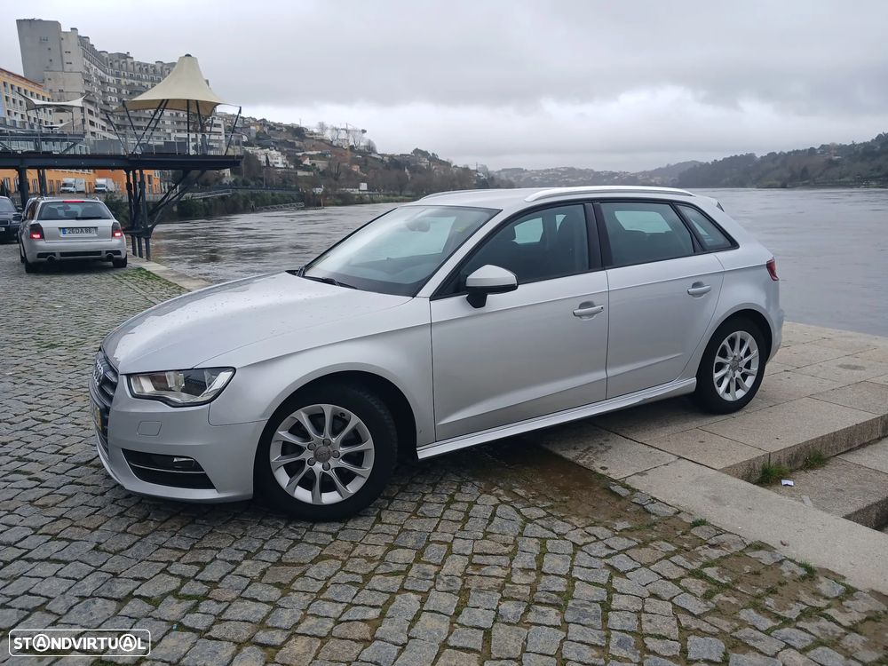 Audi A3 Sportback 1.6 TDI Attraction - 11