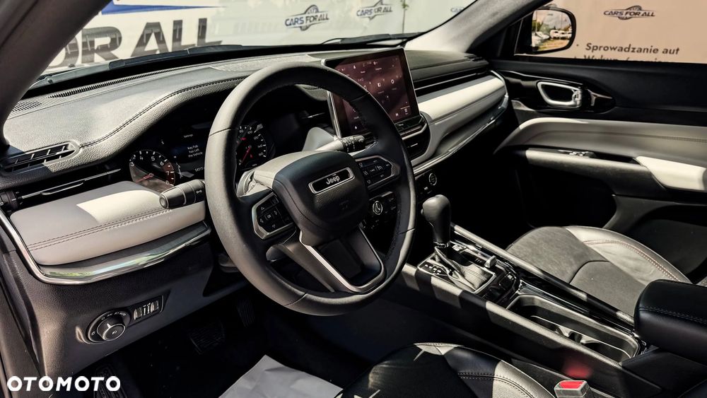 Jeep Compass - 12