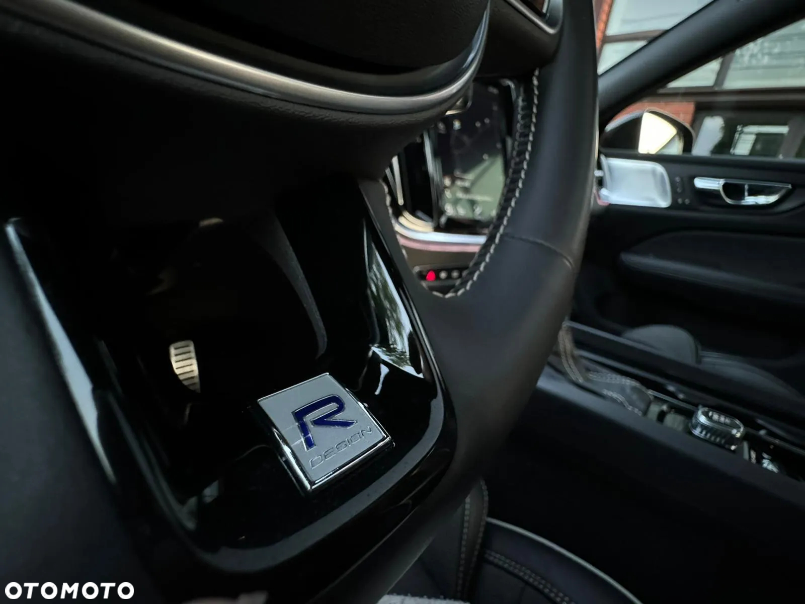 Volvo S60 T6 AWD R-Design - 16