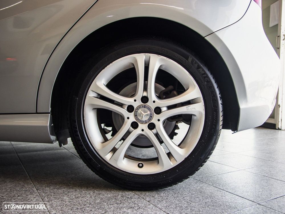 Mercedes-Benz A 180 CDI BE Edition Urban - 33