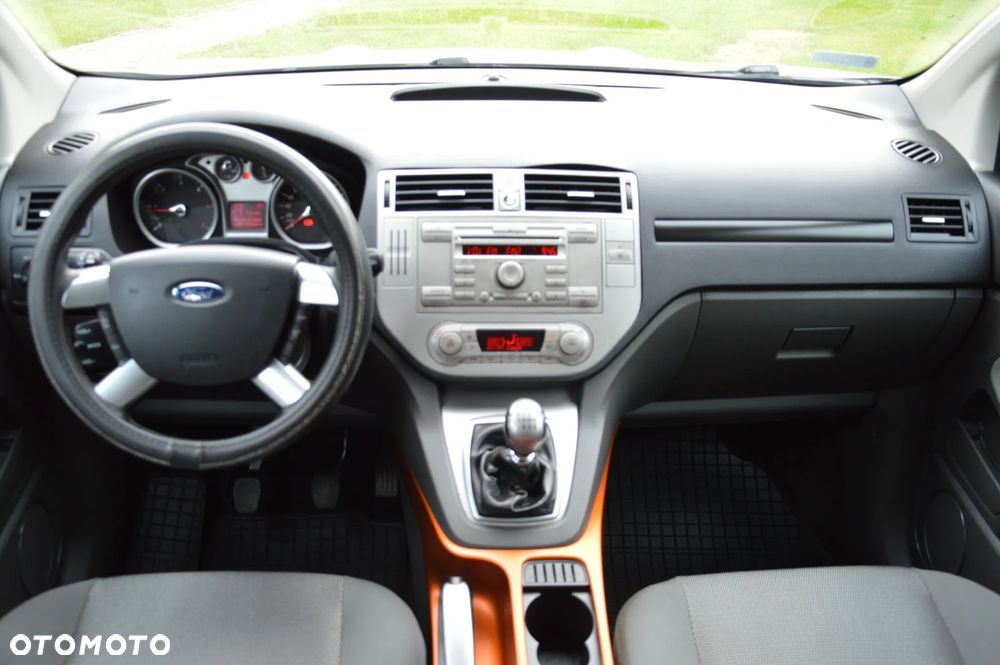 Ford Kuga 2.0 TDCi 4x4 Titanium - 25
