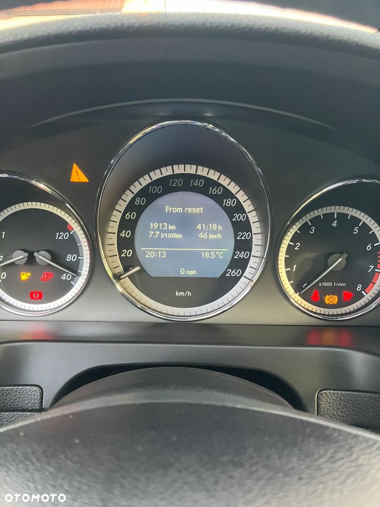 Mercedes-Benz Klasa C 180 K BlueEff Avantgarde - 14