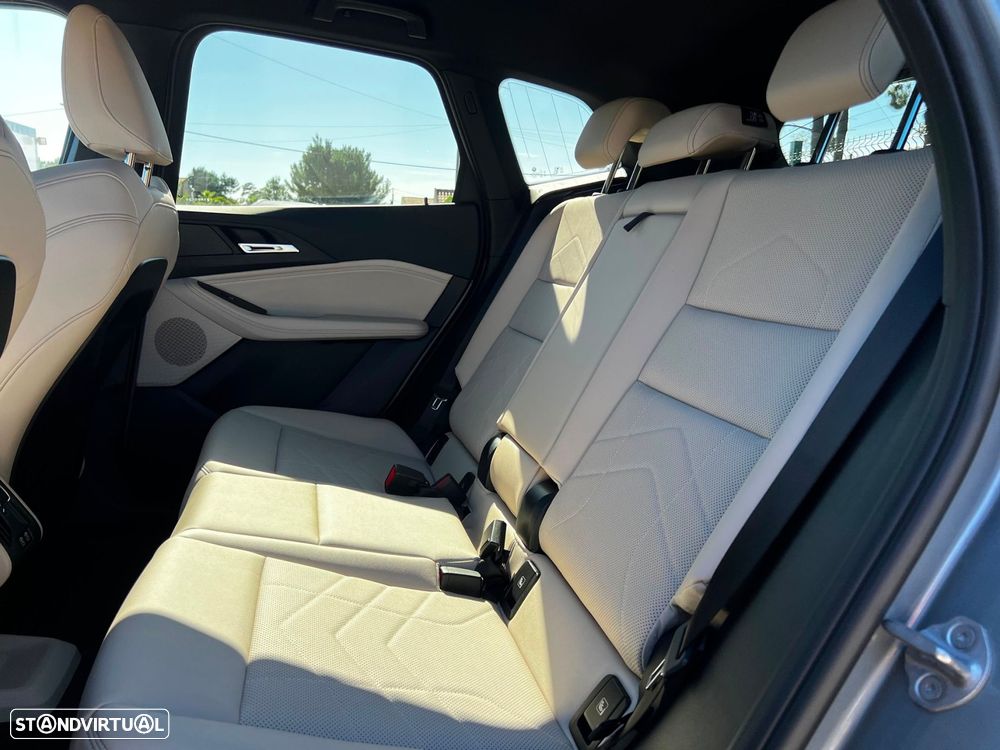 BMW 225xe Active Tourer - 15