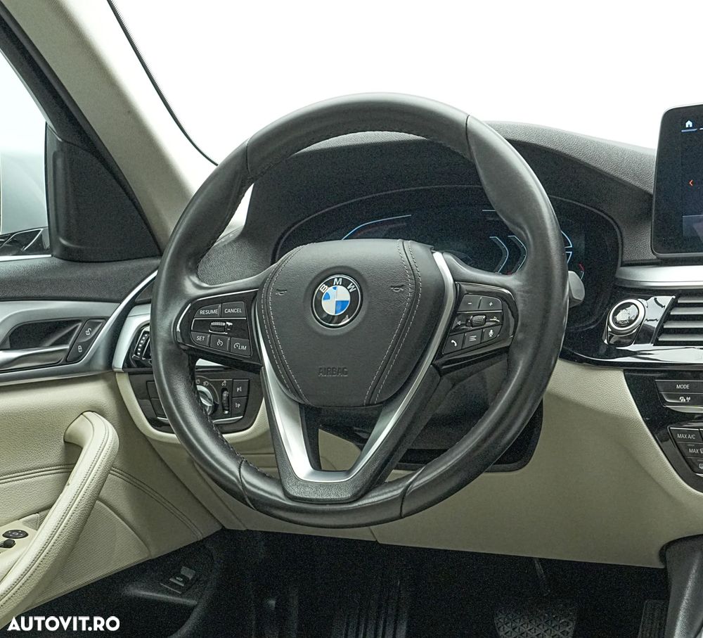 BMW Seria 5 520d AT MHEV - 18