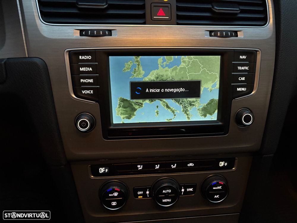 VW Golf Variant 1.6 TDi BlueMotion Confortline - 16