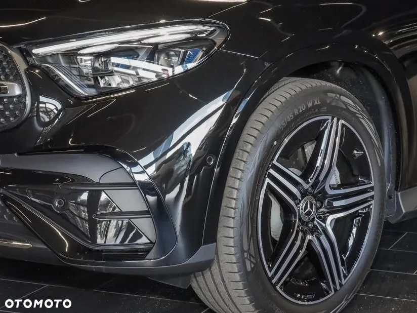 Mercedes-Benz GLC - 13