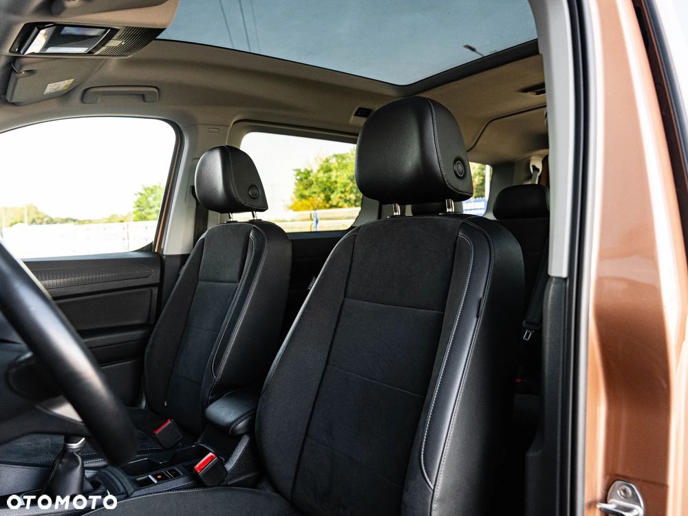 Volkswagen Caddy Maxi 2.0 TDI Style 4Motion - 23