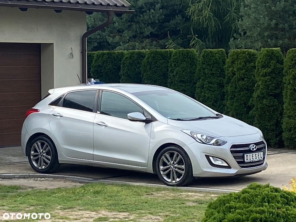 Hyundai i30 blue 1.6 CRDi DCT Passion - 3