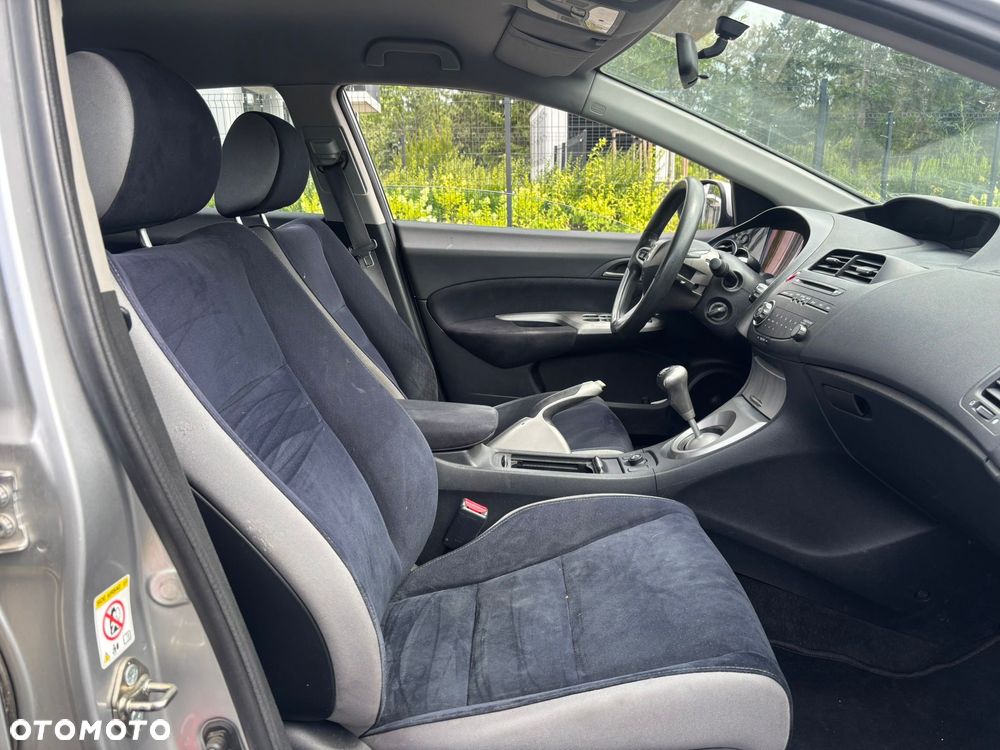 Honda Civic 1.8 Executive - 8