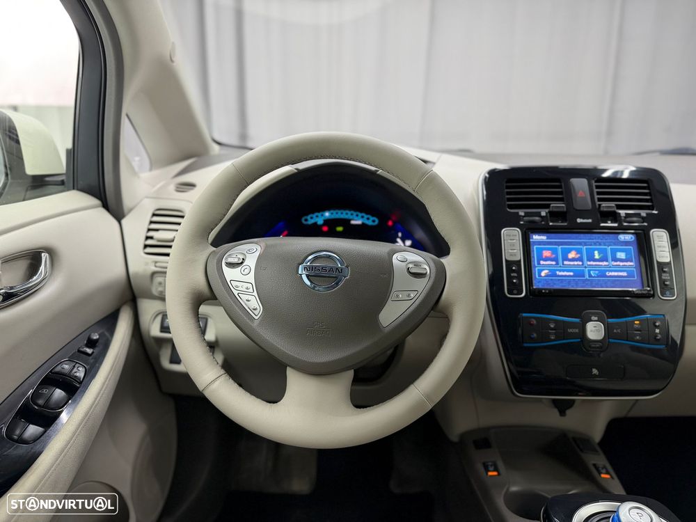 Nissan Leaf 24 kWh (c/ Bateria) Acenta - 16