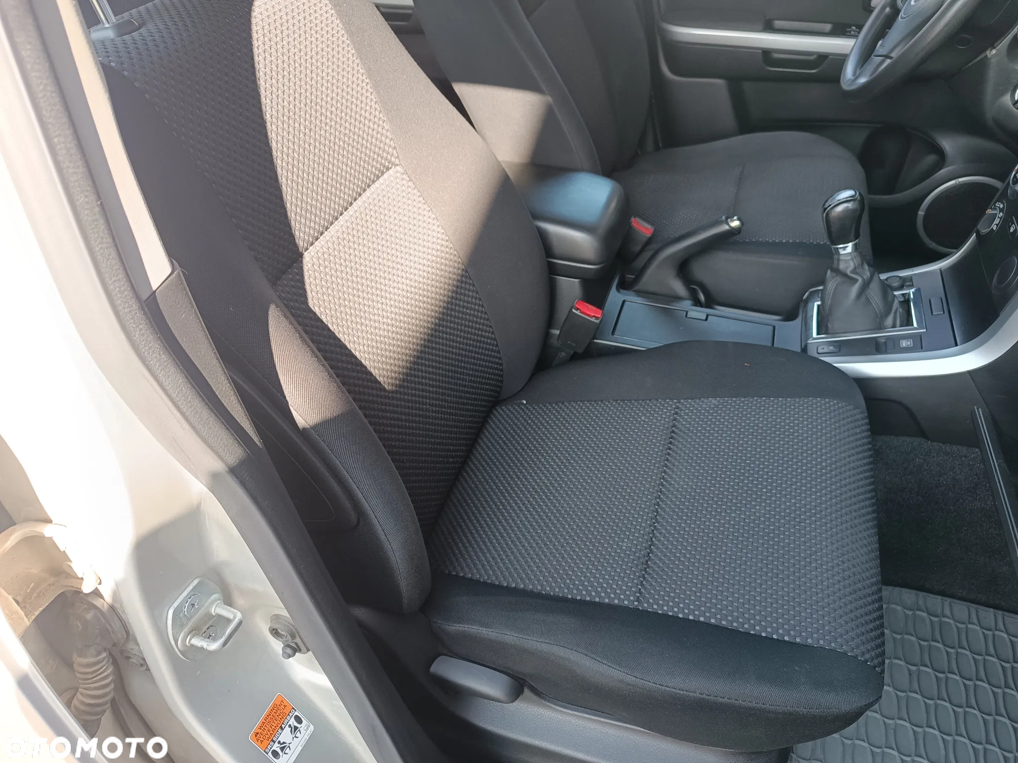 Suzuki Grand Vitara 2.0 - 21