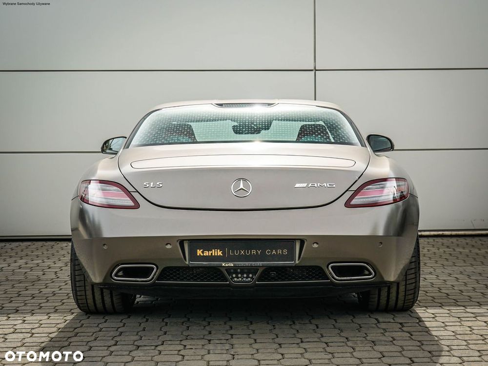 Mercedes-Benz SLS - 10
