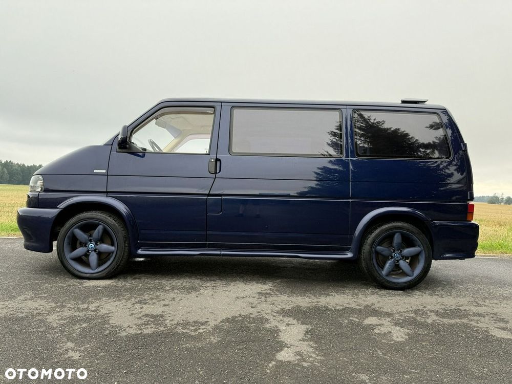 Volkswagen Multivan - 30