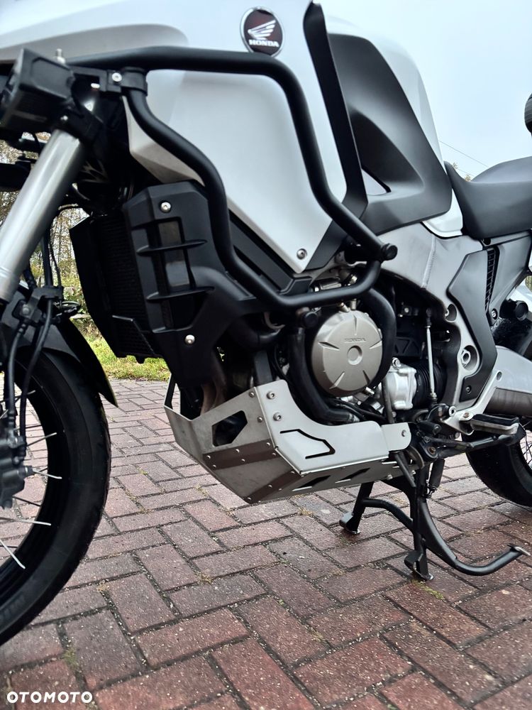 Honda VFR - 16