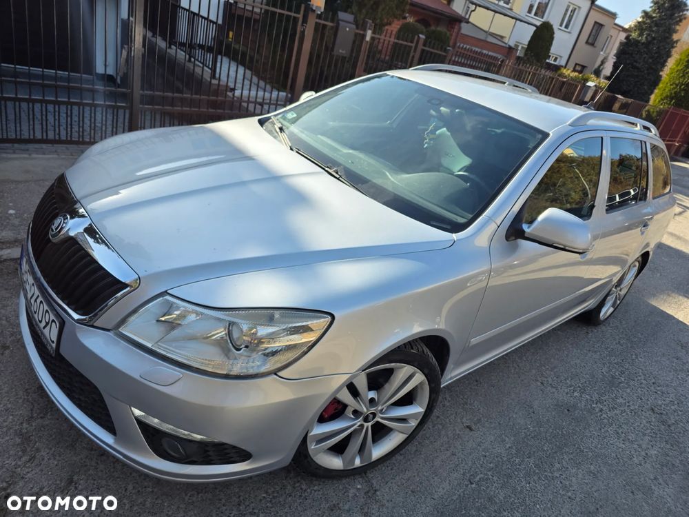 Skoda Octavia 2.0 TSI DSG RS - 3