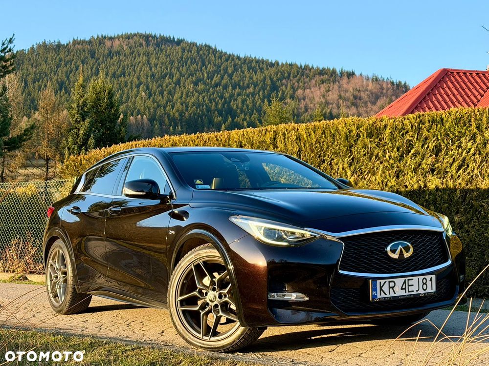 Infiniti Q30 2.0t Sport AWD 7DCT - 1