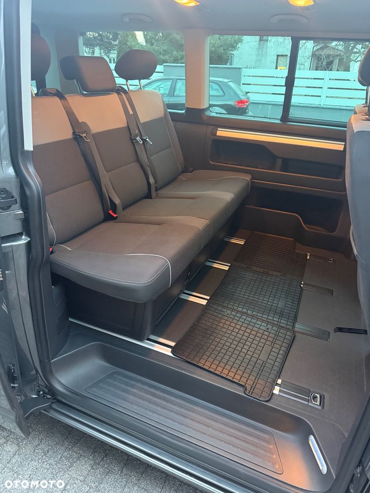 Volkswagen Multivan - 29