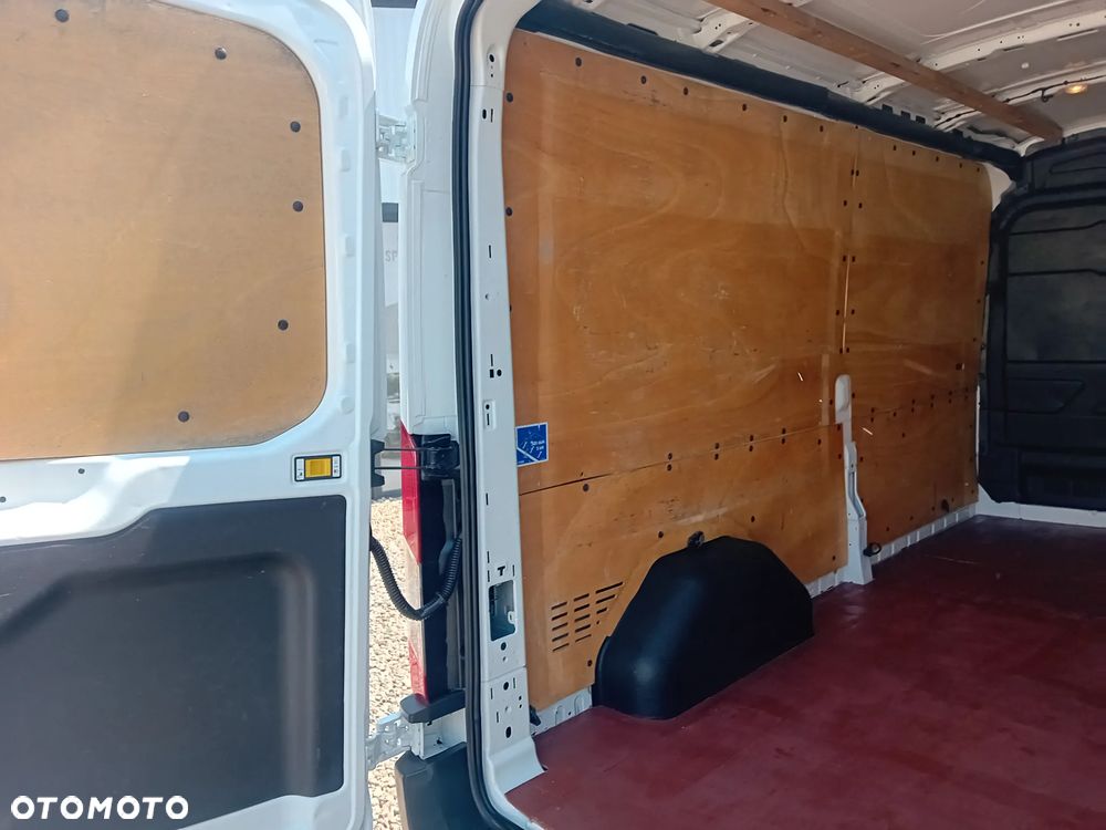 Ford Transit - 11
