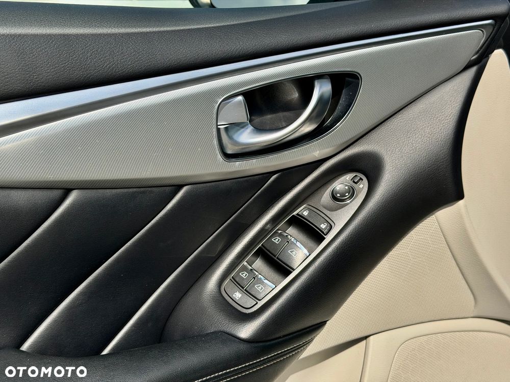 Infiniti Q50 Q50S 3.0t Sport - 17