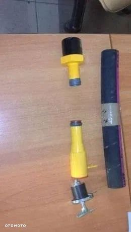 Wlew oleju przekładni hydrokinetycznej ładowarki 534E