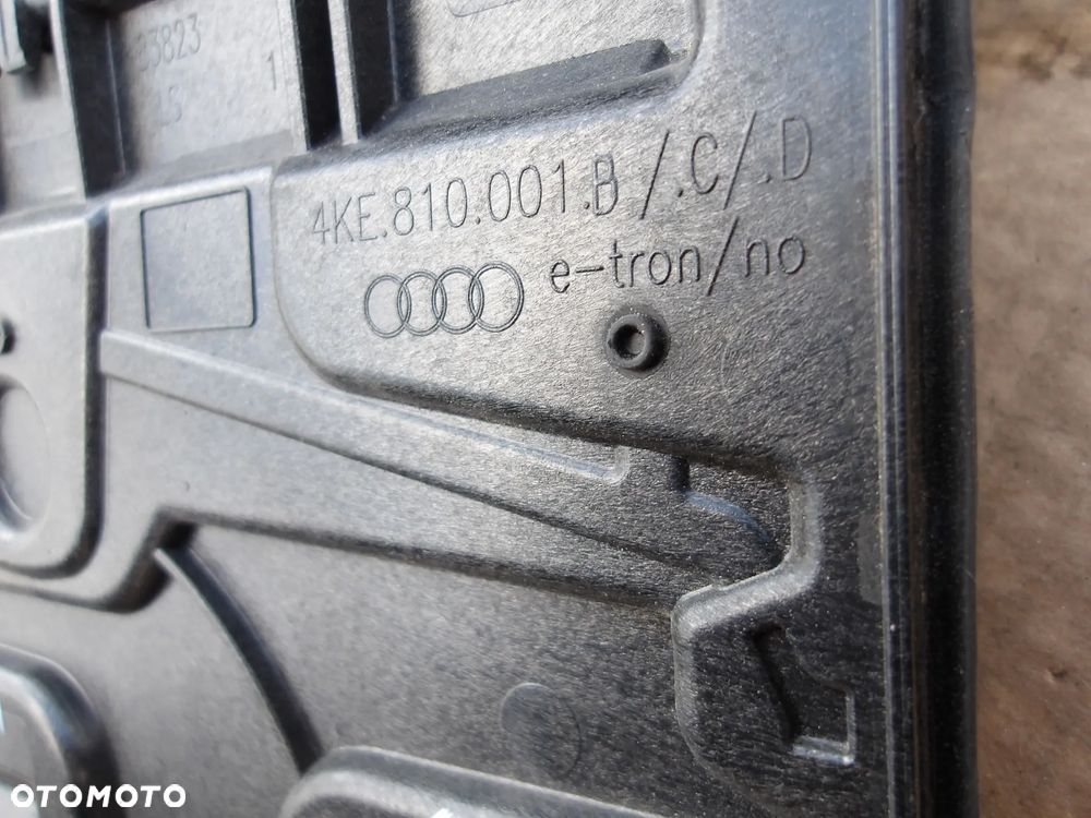 GNIAZDA LADOWANIA KLAPKA AUDI E TRON 4KE971375 - 26