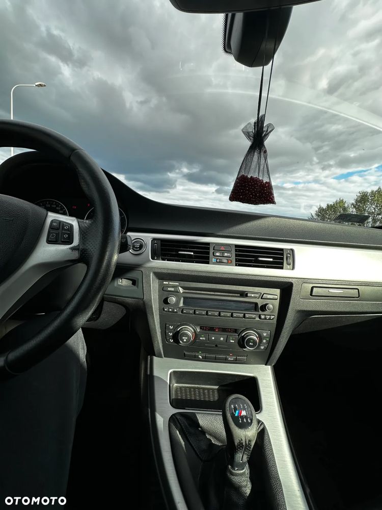BMW Seria 3 320d - 10