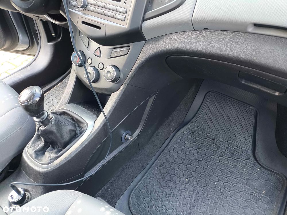Chevrolet Aveo - 15