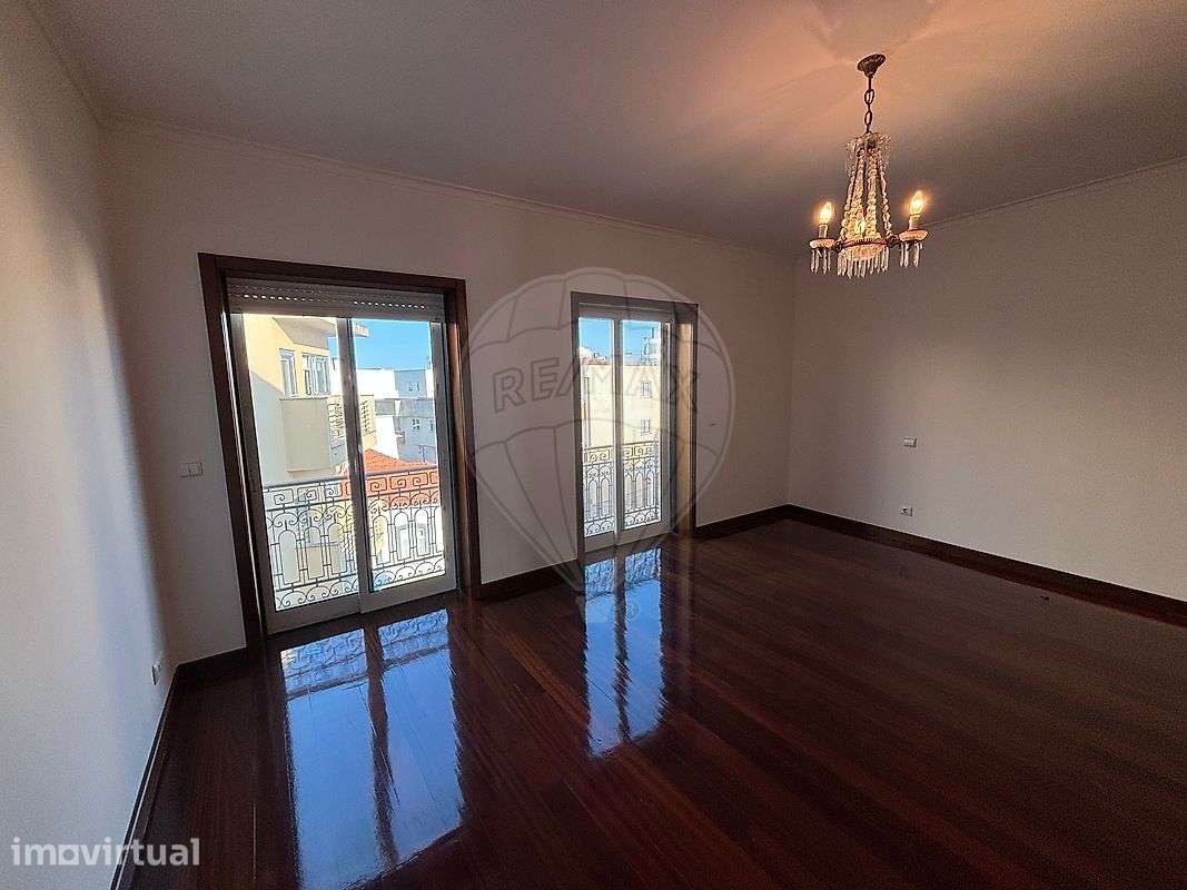 Apartamento T4 para arrendamento - Grande imagem: 2/28