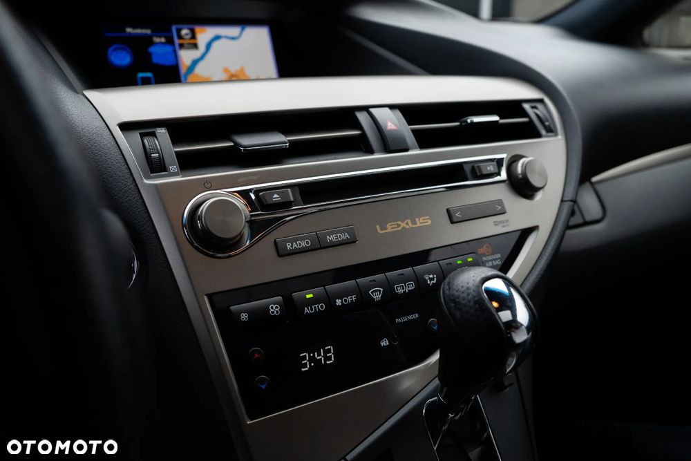 Lexus RX - 21
