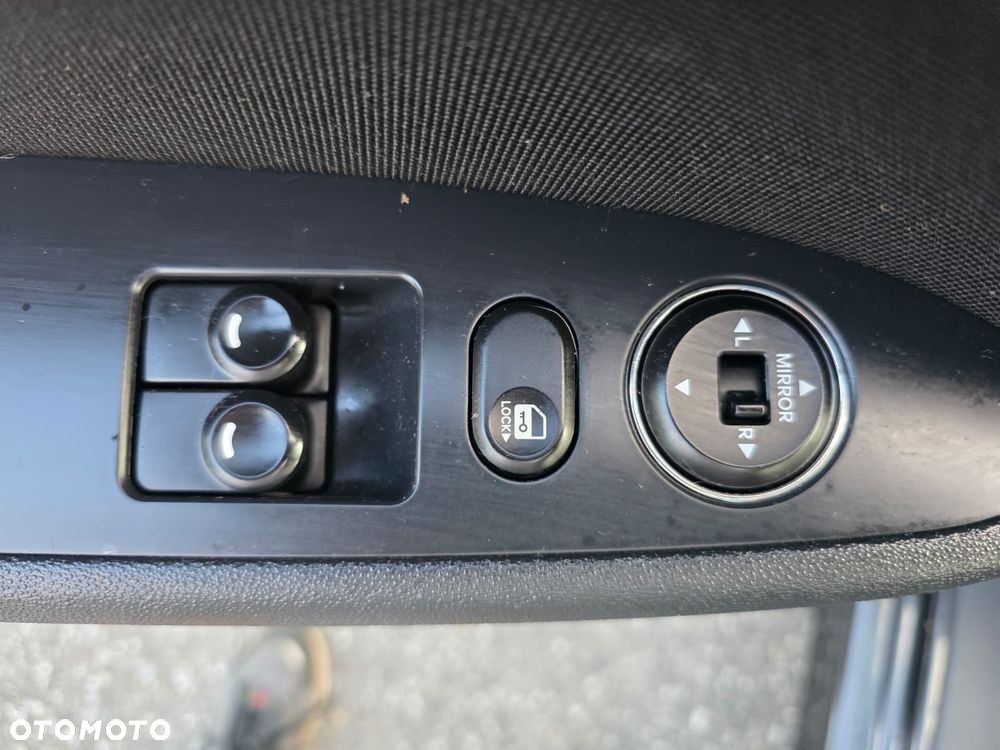 Hyundai i30 1.4 Base + World Cup - 14