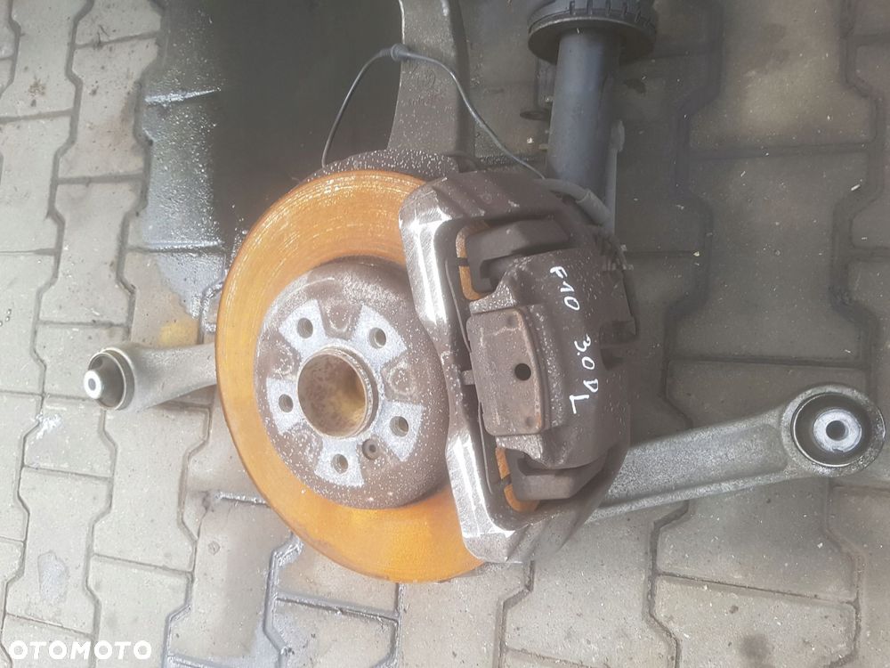 BMW F10 3.0 D AMORTYZATOR ZWROTNICA LEWE PRZÓD - 2