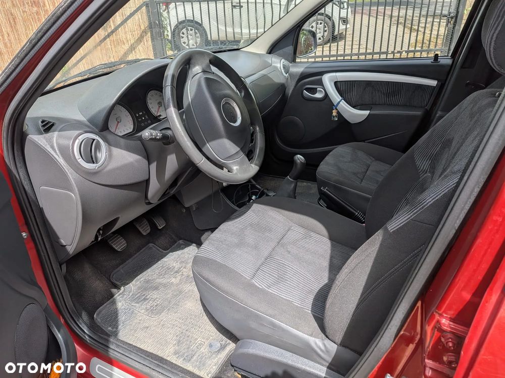 Dacia Logan 1.6 Laureate - 13
