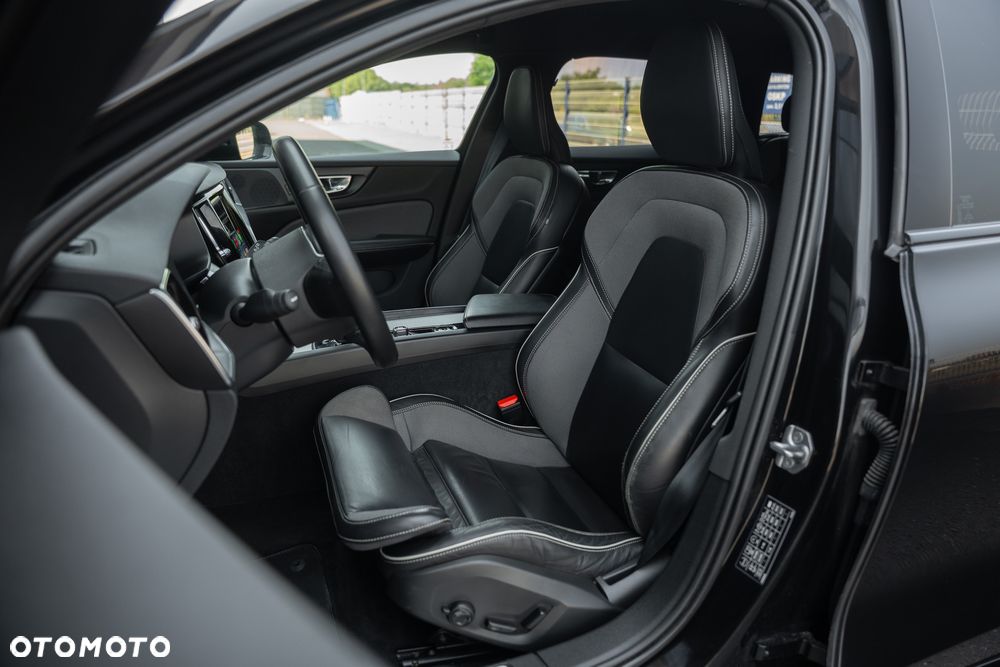 Volvo V60 B4 D Geartronic RDesign - 25