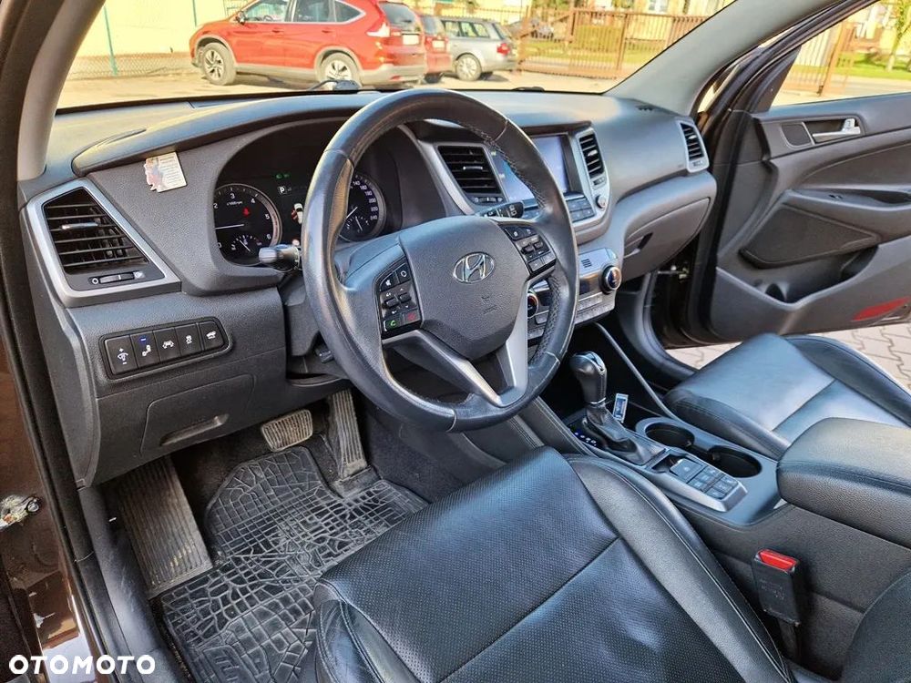 Hyundai Tucson 2.0 CRDi 4WD Automatik Intro Edition - 11